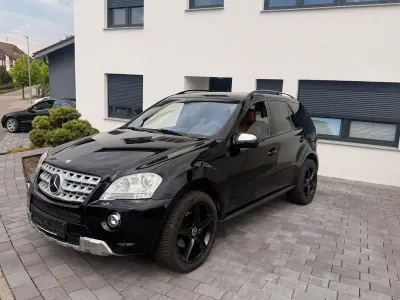 Gebraucht Mercedes ML350 AMG 231 PS (169 kW) 2010 Schwarz SUV