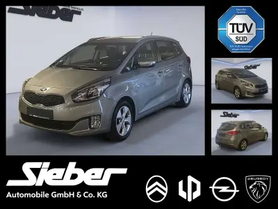 Gebraucht Kia Carens 135 PS (99 kW) 2015 Silber Van / Kleinbus