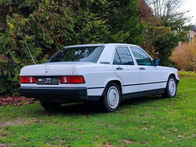 Gebraucht Mercedes 190 102 PS (75 kW) 1988 Limousine