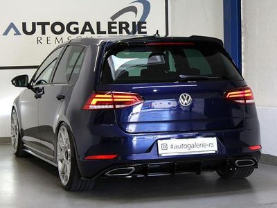 Blau Gebraucht 2017 VW Golf VII Highline Limousine | 16.990 € (Teuer)