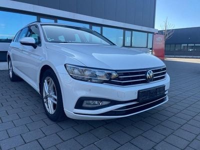 Gebraucht VW Passat Business 150 PS (110 kW) 2022 Weiß Kombi