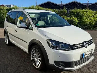 Gebraucht VW Touran Cross 140 PS (102 kW) 2015 Weiß Van / Kleinbus