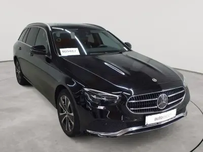 Gebraucht Mercedes E300 194 PS (142 kW) 2022 Obsidianschwarz metallic Kombi