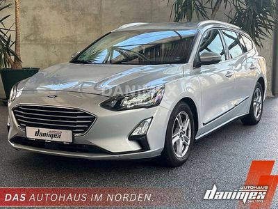 Używany Ford Focus Cool & Connect 120 KM (88 kW) 2020 Srebrny Sedan/Limuzyna