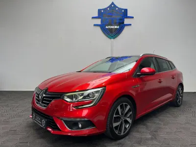 Gebraucht Renault Mégane GrandTour Bose Edition 159 PS (116 kW) 2019 Rot Kombi