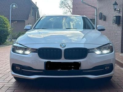 Gebraucht BMW 318 Sport Line 150 PS (110 kW) 2016 Weiß Limousine