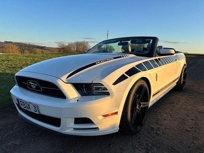 Gebraucht Ford Mustang 306 PS (225 kW) 2013 Weiß Cabrio