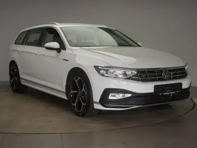 Gebraucht VW Passat R-line 200 PS (147 kW) 2021 Weiß Limousine