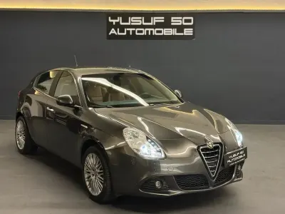Gebraucht Alfa Romeo Giulietta Turismo 170 PS (125 kW) 2011 Grau Kleinwagen