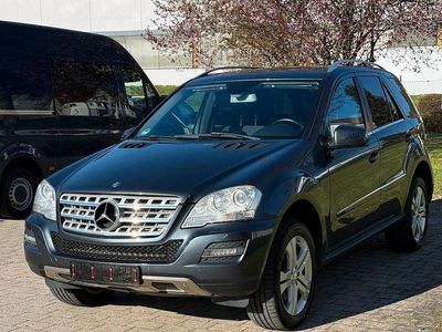 Usata Mercedes ML350 231 CV (169 kW) 2011 Grigio SUV