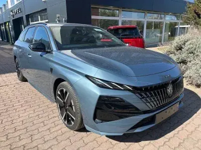 Gebraucht Peugeot 308 SW GT 131 PS (96 kW) 2026 Ingaro blau Kombi