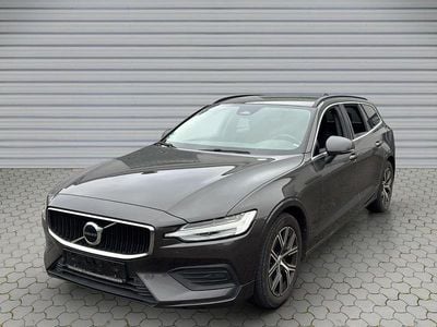 Grau Gebraucht 2022 Volvo V60 Core Kombi | 20.290 € (Guter Preis)