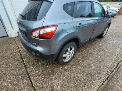 Gebraucht Nissan Qashqai 360º 131 PS (96 kW) 2013 Grau SUV