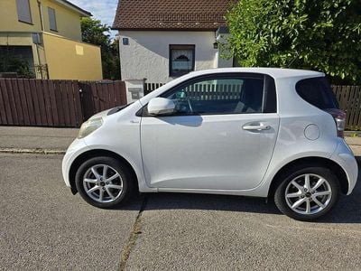 Toyota iQ