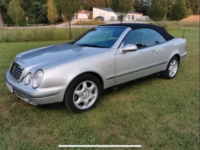 Gebraucht Mercedes CLK320 Elegance 218 PS (160 kW) 1999 Silber Coupé