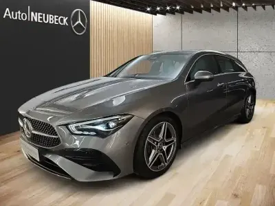 Gebraucht Mercedes CLA250 AMG Line Premium 224 PS (164 kW) 2024 Lack mountaingrau Coupé