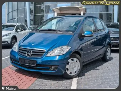 Gebraucht Mercedes A180 Classic 110 PS (80 kW) 2010 Lotusblau (metallic) Limousine