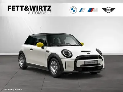 Gebraucht Mini Cooper SE 135 kW (184 PS) 2023 Nanuq white Kleinwagen
