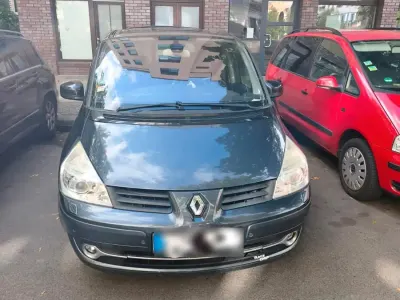 Gebraucht Renault Grand Espace 173 PS (127 kW) 2011 Schwarz Van / Kleinbus
