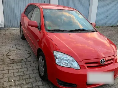 Używany Toyota Corolla 97 KM (71 kW) 2005 Czerwony Hatchback