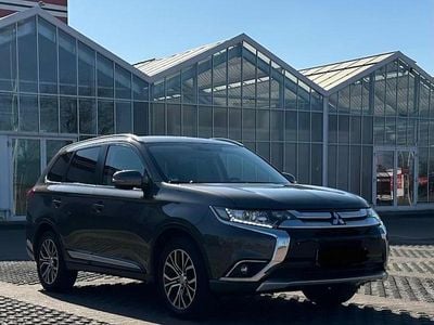 Gebraucht Mitsubishi Outlander 150 PS (110 kW) 2017 Braun SUV