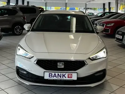 Gebraucht Seat Leon Style 150 PS (110 kW) 2024 Weiß Limousine
