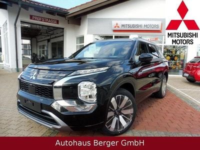 Neu Mitsubishi Outlander P-HEV Top 306 PS (225 kW) 2026 Schwarz SUV