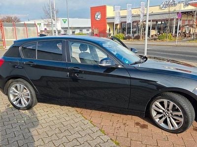 Gebraucht BMW 120 Sport Line 190 PS (139 kW) 2015 Schwarz Kleinwagen