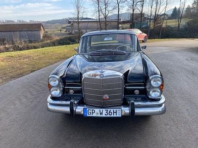 Gebraucht Mercedes 220 120 PS (88 kW) 1964 Schwarz Limousine