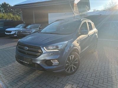 Blau Gebraucht 2019 Ford Kuga ST-Line SUV | 15.490 € (Fairer Preis)