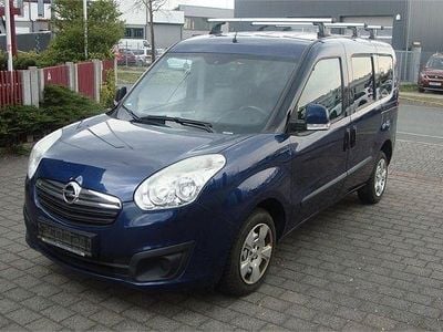 Gebraucht Opel Combo 95 PS (69 kW) 2016 Blau Van / Kleinbus