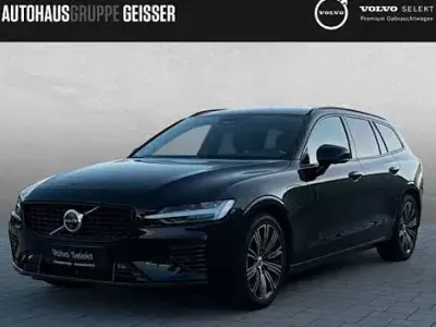 Gebraucht Volvo V60 Plus 455 PS (334 kW) 2024 Schwarz Kombi