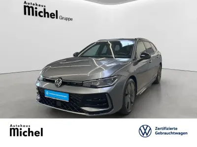 Gebraucht VW Passat Style 150 PS (110 kW) 2025 Grau Kombi
