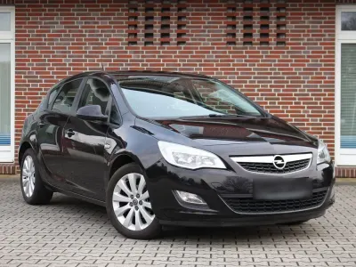 Gebraucht Opel Astra 116 PS (85 kW) 2010 Schwarz Limousine