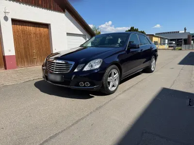 Gebraucht Mercedes E350 Elegance 272 PS (200 kW) 2011 Blau Limousine