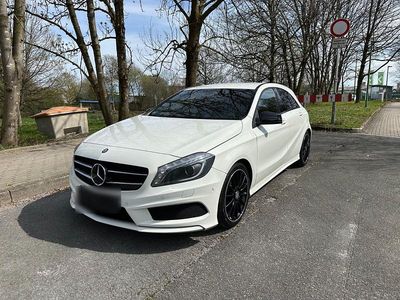 Usata Mercedes A180 AMG line 122 CV (89 kW) 2013 Bianco Berlina