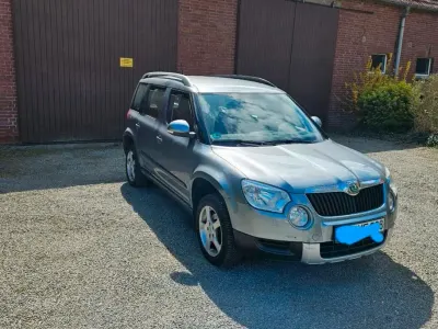 Gebraucht Skoda Yeti 105 PS (77 kW) 2012 Grau SUV