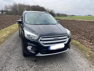 Gebraucht Ford Kuga 150 PS (110 kW) 2019 Schwarz SUV