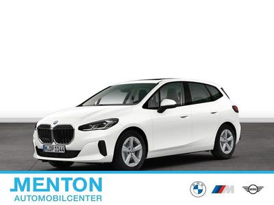 Weiß Gebraucht 2025 BMW 220 Active Tourer Van / Kleinbus | 34.318 € (Fairer Preis)