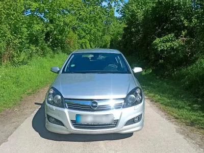Gebraucht Opel Astra OPC 116 PS (85 kW) 2009 Silber Limousine