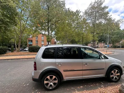 Gebraucht VW Touran Cross 170 PS (125 kW) 2009 Silber Van / Kleinbus