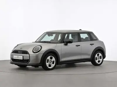 Używany Mini Cooper Classic 156 KM (114 kW) 2024 Szary Hatchback