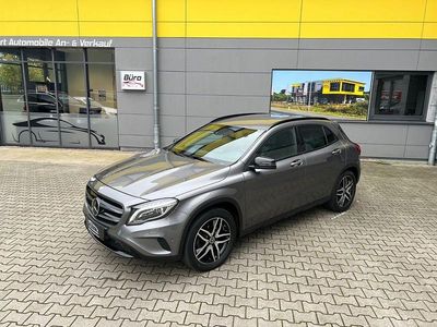 Gebraucht Mercedes GLA200 136 PS (100 kW) 2015 Mountaingrau SUV