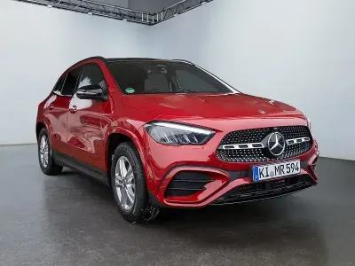 Gebraucht Mercedes GLA200 AMG 163 PS (119 kW) 2026 Rot SUV