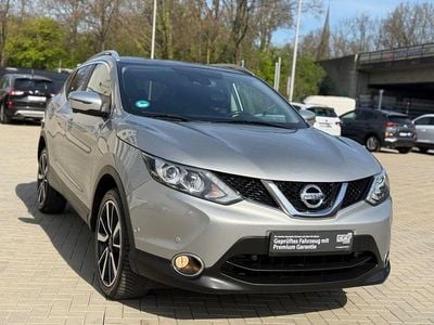 Gebraucht Nissan Qashqai Tekna 163 PS (119 kW) 2017 Silber SUV