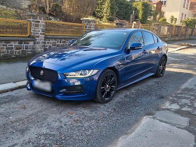 Gebraucht Jaguar XE 179 PS (131 kW) 2016 Blau Limousine