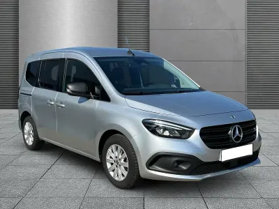 Gebraucht Mercedes Citan 113 131 PS (96 kW) 2024 Grau (helvitgrau) Kombi
