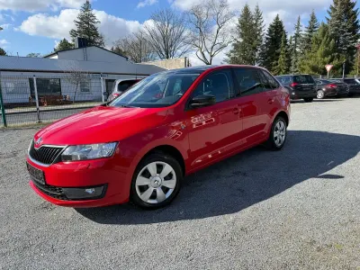 Gebraucht Skoda Rapid 105 PS (77 kW) 2015 Rot Kleinwagen