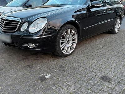 Gebraucht Mercedes E280 231 PS (169 kW) 2007 Schwarz Kombi