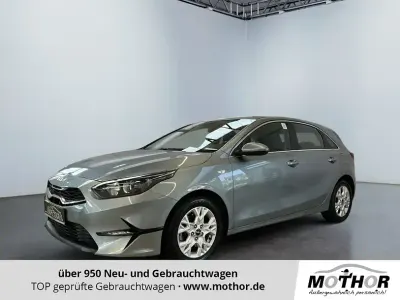 Gebraucht Kia Ceed Vision 160 PS (117 kW) 2022 Silber Kleinwagen
